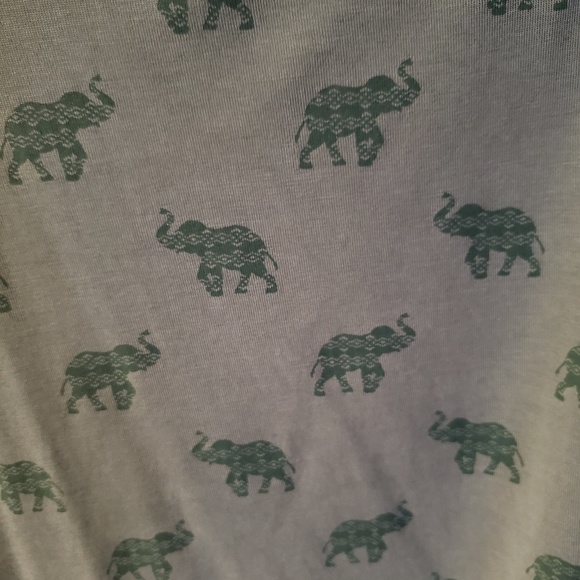 Elephant print Active wear tank - Picture 2 of 3